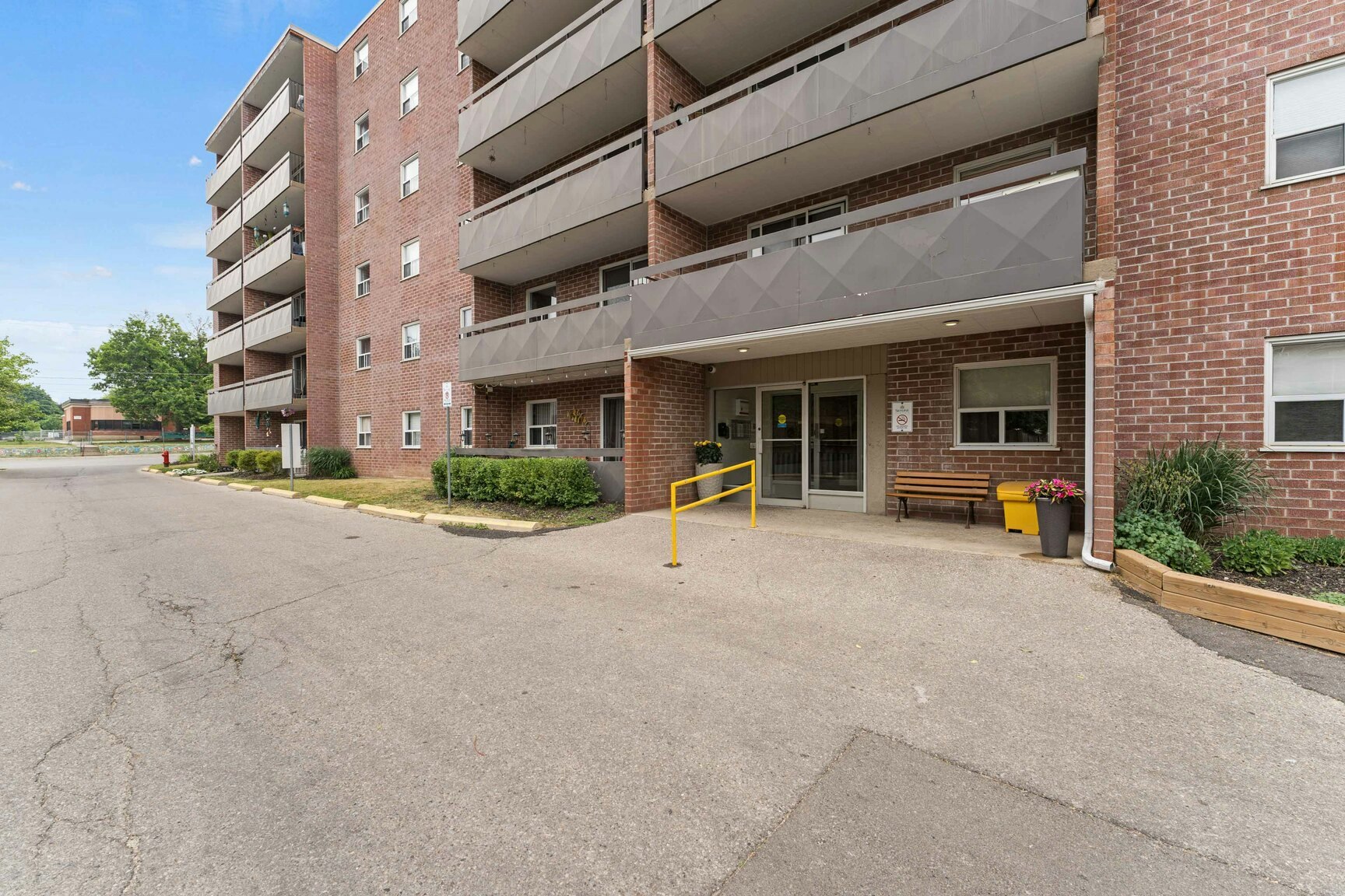 403-67 Park Street North, Brantford, ON, N3R 6N9 - 4