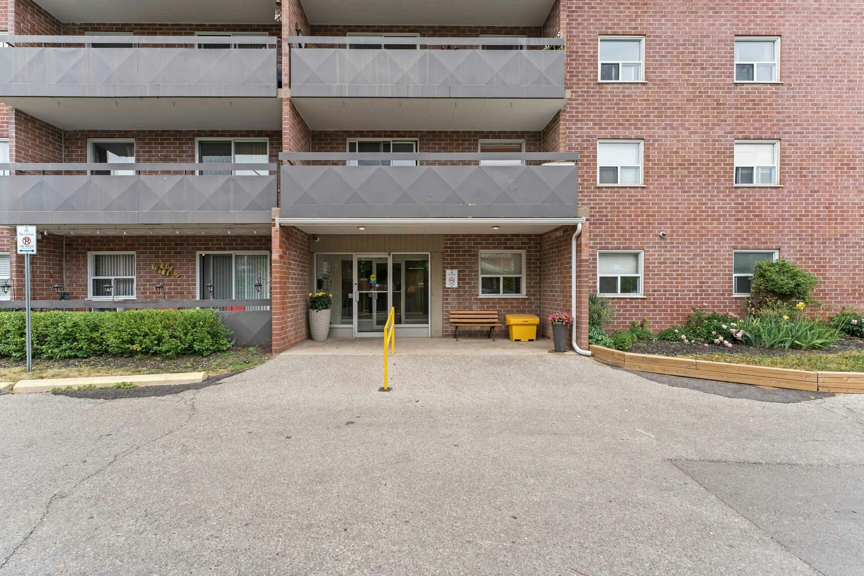 403-67 Park Street North, Brantford, ON, N3R 6N9 - 3