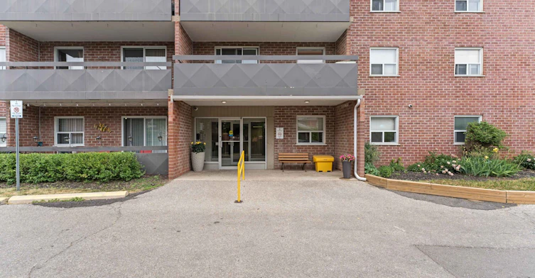 67 Park Street North, Brantford, ON, N3R 6N9 - 3