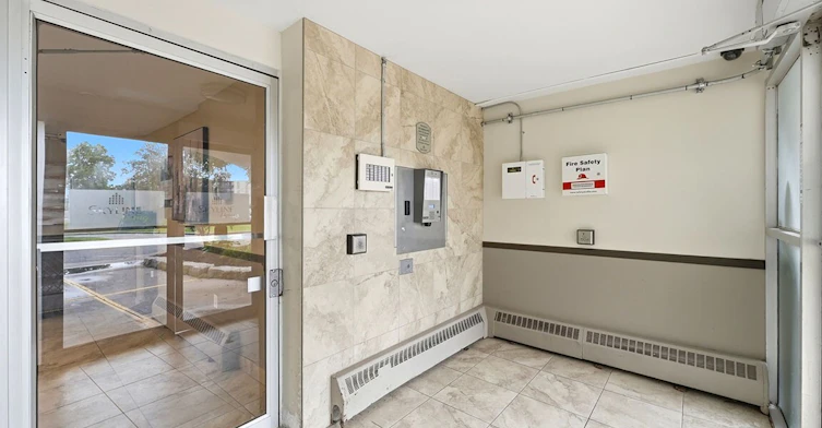 185-607-195 Berkshire Drive, London, ON, N6J 3R6 - 3