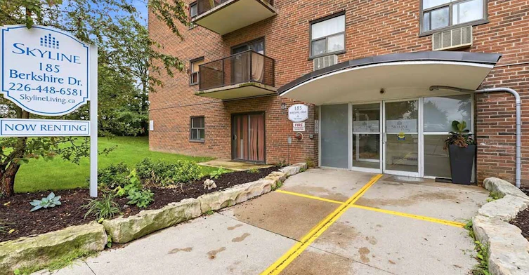 195-803-195 Berkshire Drive, London, ON, N6J 3R6 - 2