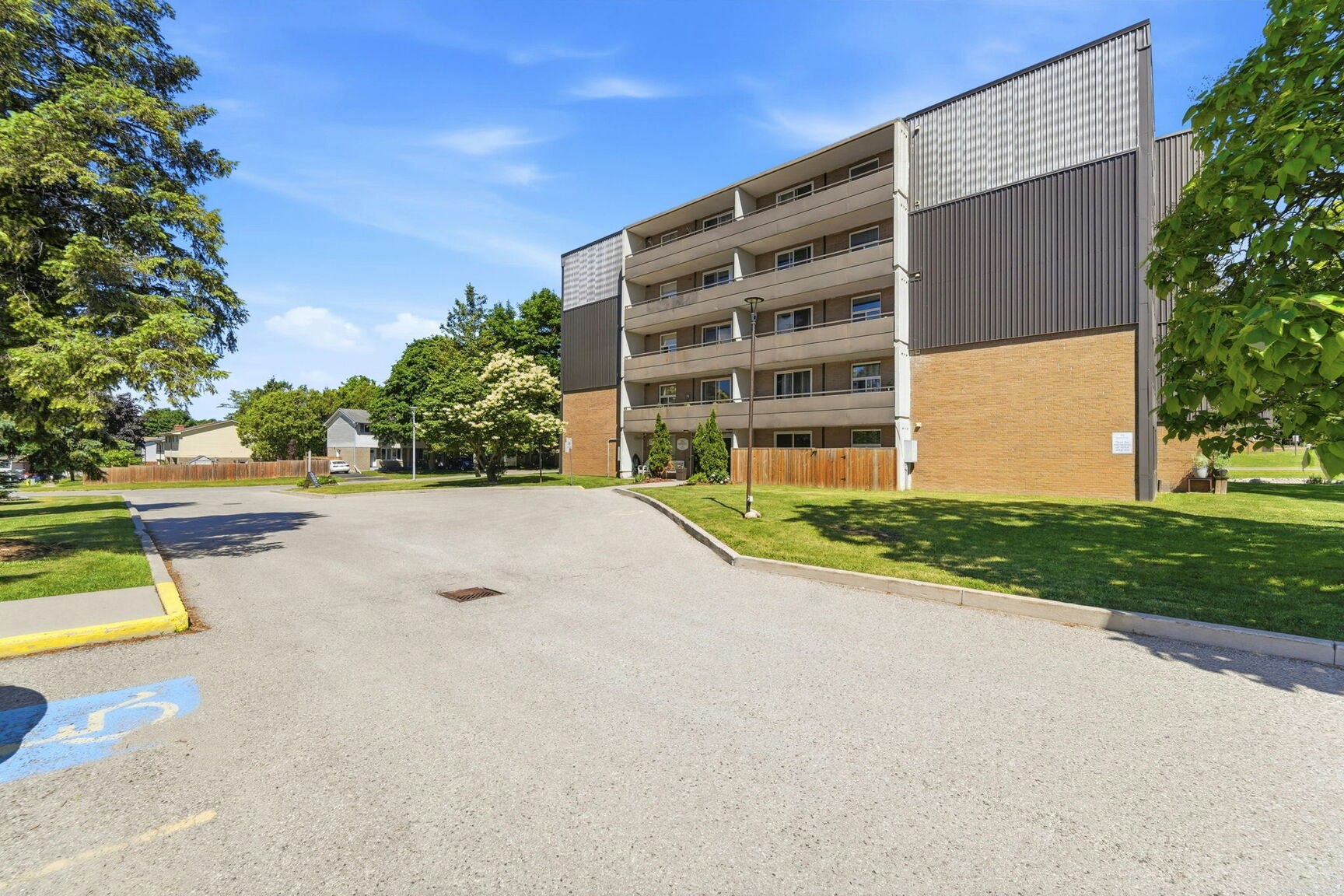 564 Durham Crescent, Woodstock, ON, N4S 5X3 - 2