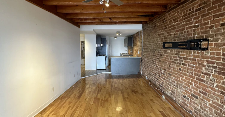 302-250A Saint Paul Rue Est, Montréal, QC, H2Y 1G9