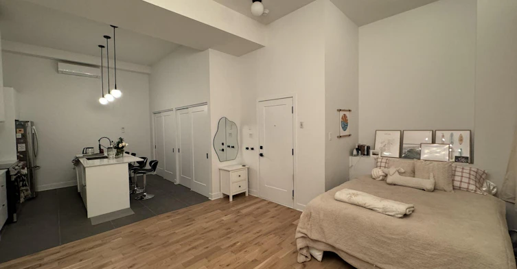 203-3734 Notre Dame Rue Ouest, Montréal, QC, H4C 1P7 - 2