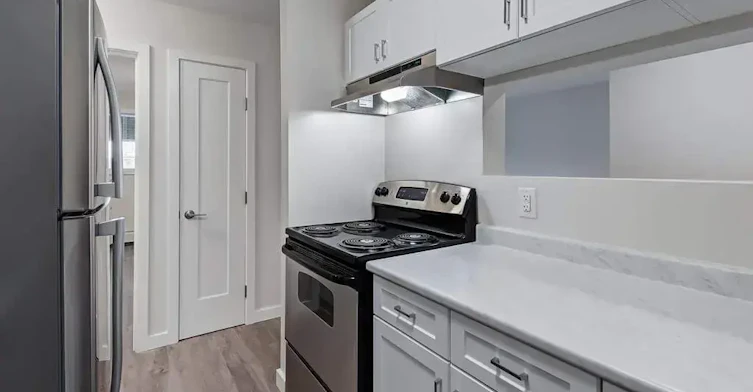 201-1440 28 Street E, Prince Albert, SK, S6V 6Z5 - 6