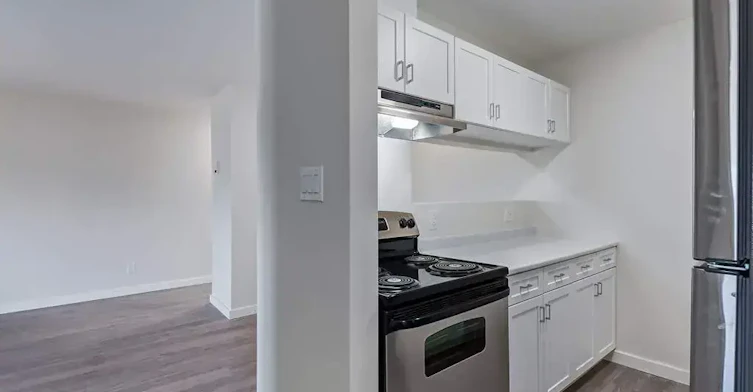 305-1440 28 Street E, Prince Albert, SK, S6V 6Z5 - 18