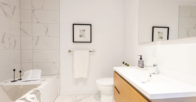 900 Cure Labelle Boulevard, Laval, QC, H7V 2V5 - 5
