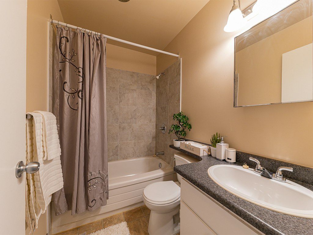 51-102-11405 132 Street NW, Edmonton, AB, T5M 1G1 - 24