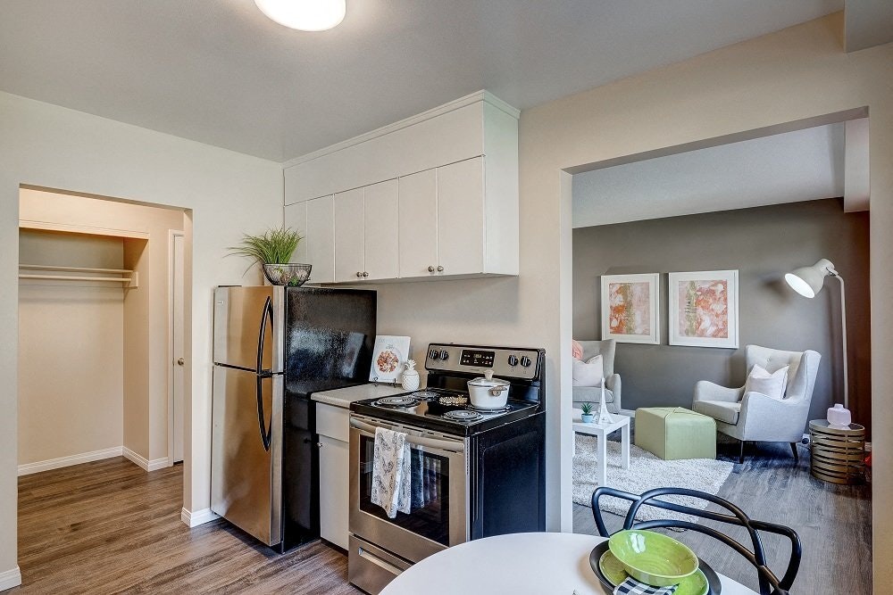 55-204-11405 132 Street NW, Edmonton, AB, T5M 1G1