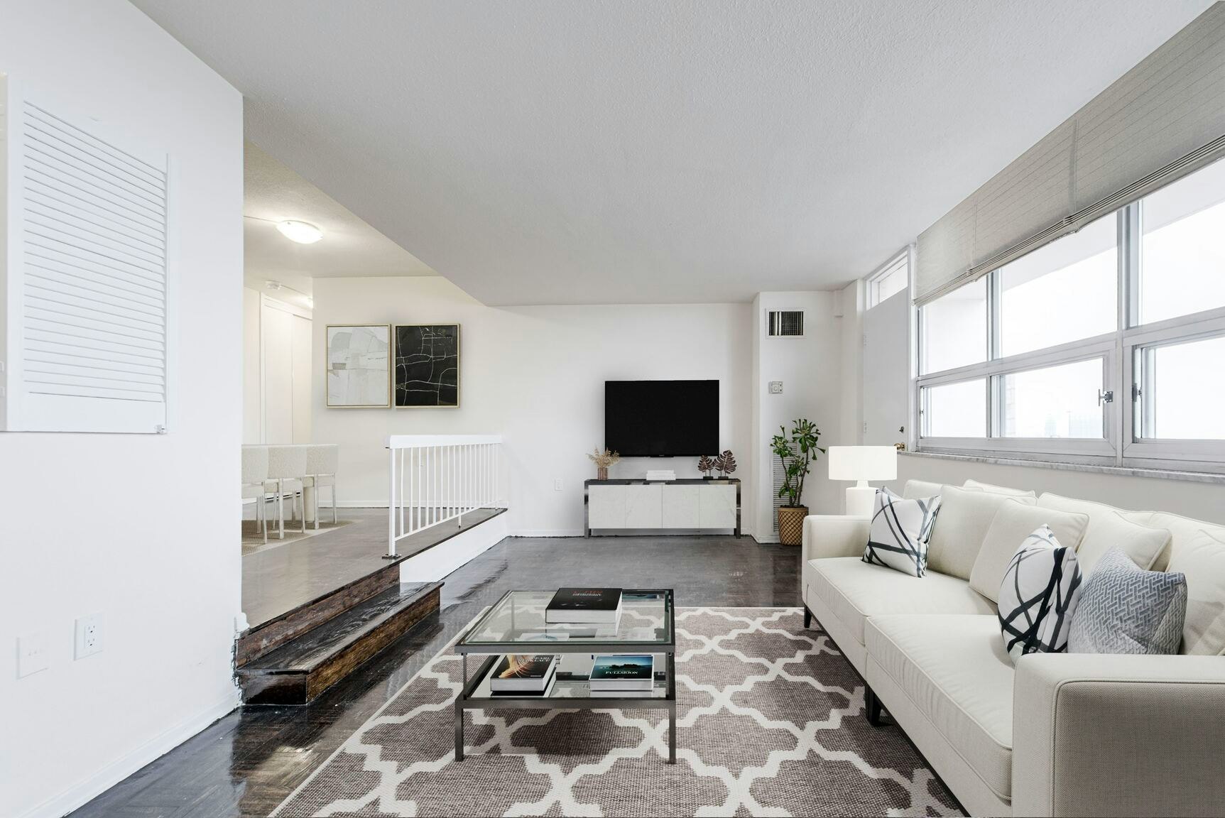 408-125 Neptune Drive, Toronto, ON, M6A 1X3 - 2