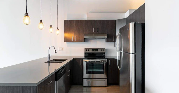 1445 Ouellette Avenue, Windsor, ON, N8X 1K1 - 2