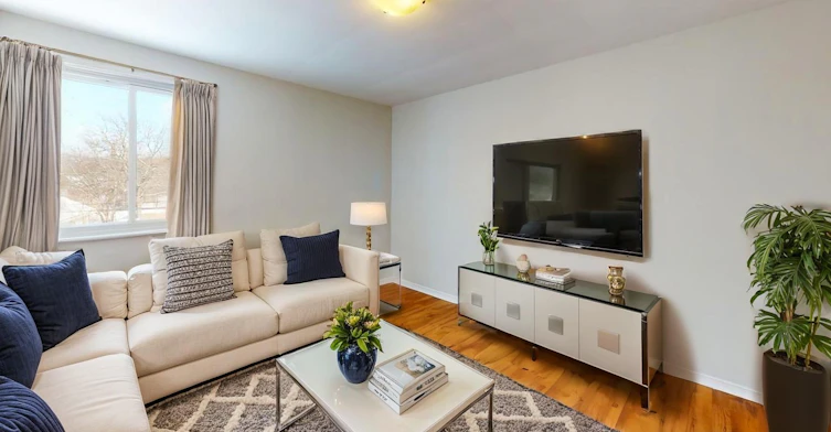 3225 College Avenue, Windsor, ON, N9C 1S7 - 2