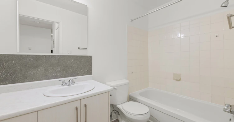 10139 158 Street, Edmonton, AB, T5P 2X9 - 9