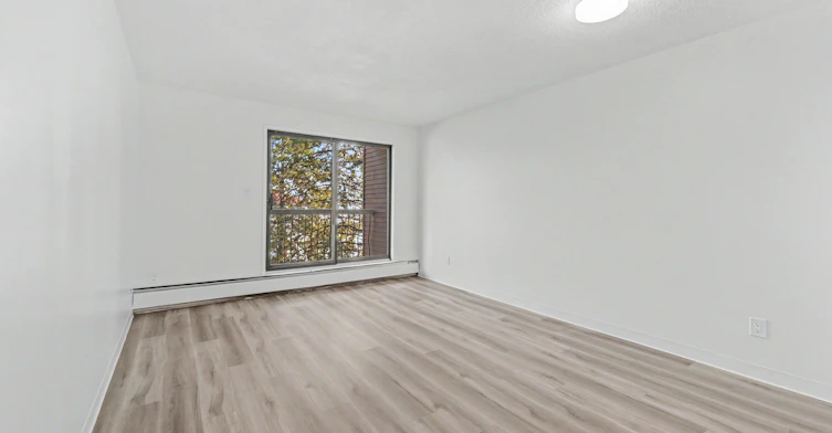 10139 158 Street, Edmonton, AB, T5P 2X9 - 10