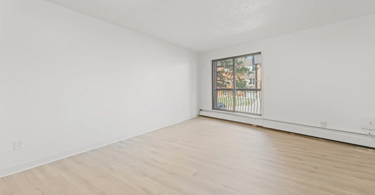 10139 158 Street, Edmonton, AB, T5P 2X9