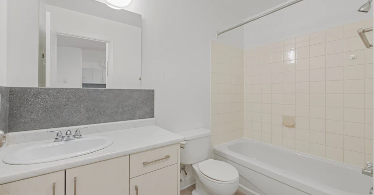 10139 158 Street, Edmonton, AB, T5P 2X9 - 4