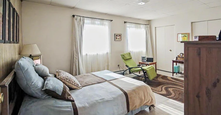 50 Speers Road, Oakville, ON, L6K 2G5 - 2