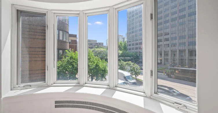 110 St. Clair Avenue West, Toronto, ON, M4V 1N4 - 18