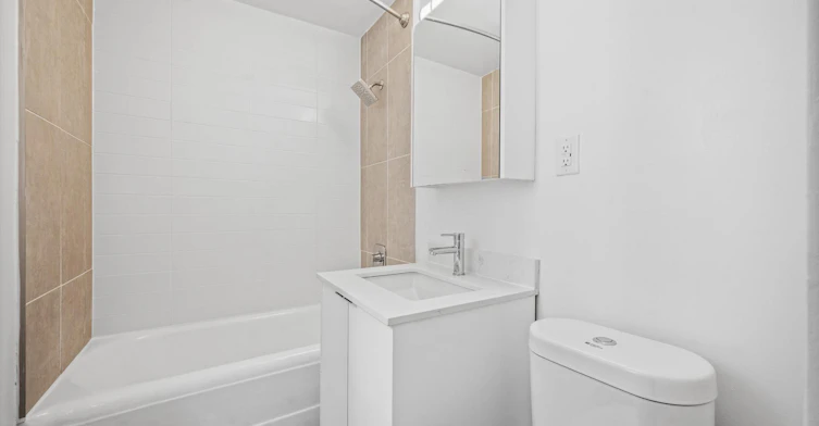 110 St. Clair Avenue West, Toronto, ON, M4V 1N4 - 13
