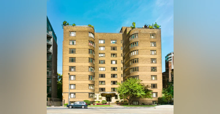 110 St. Clair Avenue West, Toronto, ON, M4V 1N4