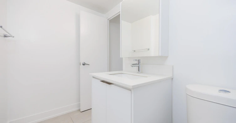 33 Erskine Avenue, Toronto, ON, M4P 1Y4 - 18