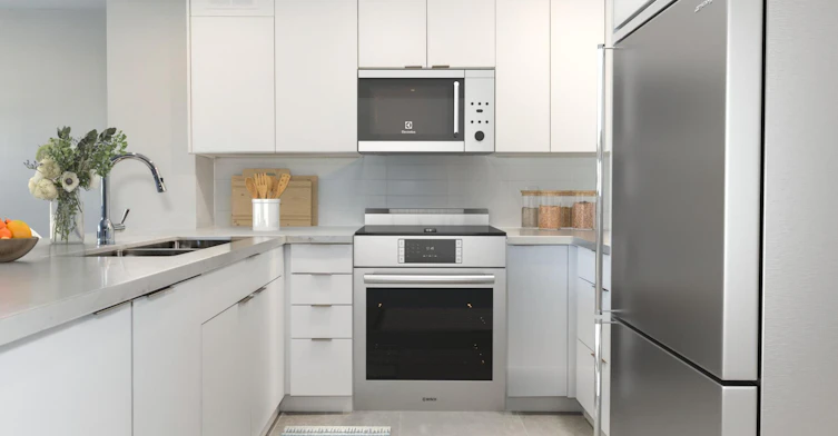33 Erskine Avenue, Toronto, ON, M4P 1Y4 - 7