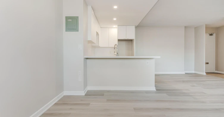 33 Erskine Avenue, Toronto, ON, M4P 1Y4 - 8