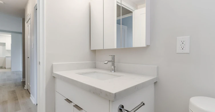 33 Erskine Avenue, Toronto, ON, M4P 1Y4 - 10
