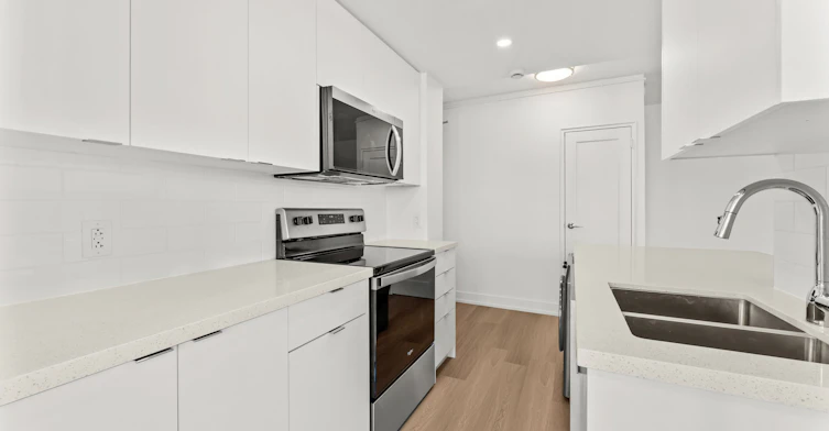 60 Tyndall Avenue, Toronto, ON, M6K 2E5 - 35