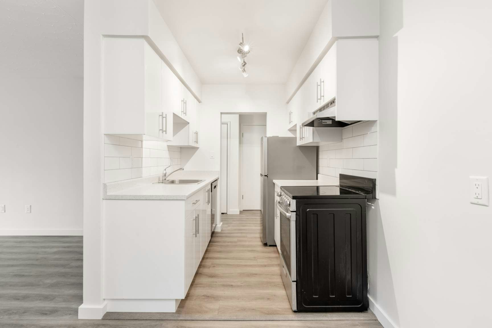 211-1655 Chambers Street, Victoria, BC, V8T 3J7 - 3