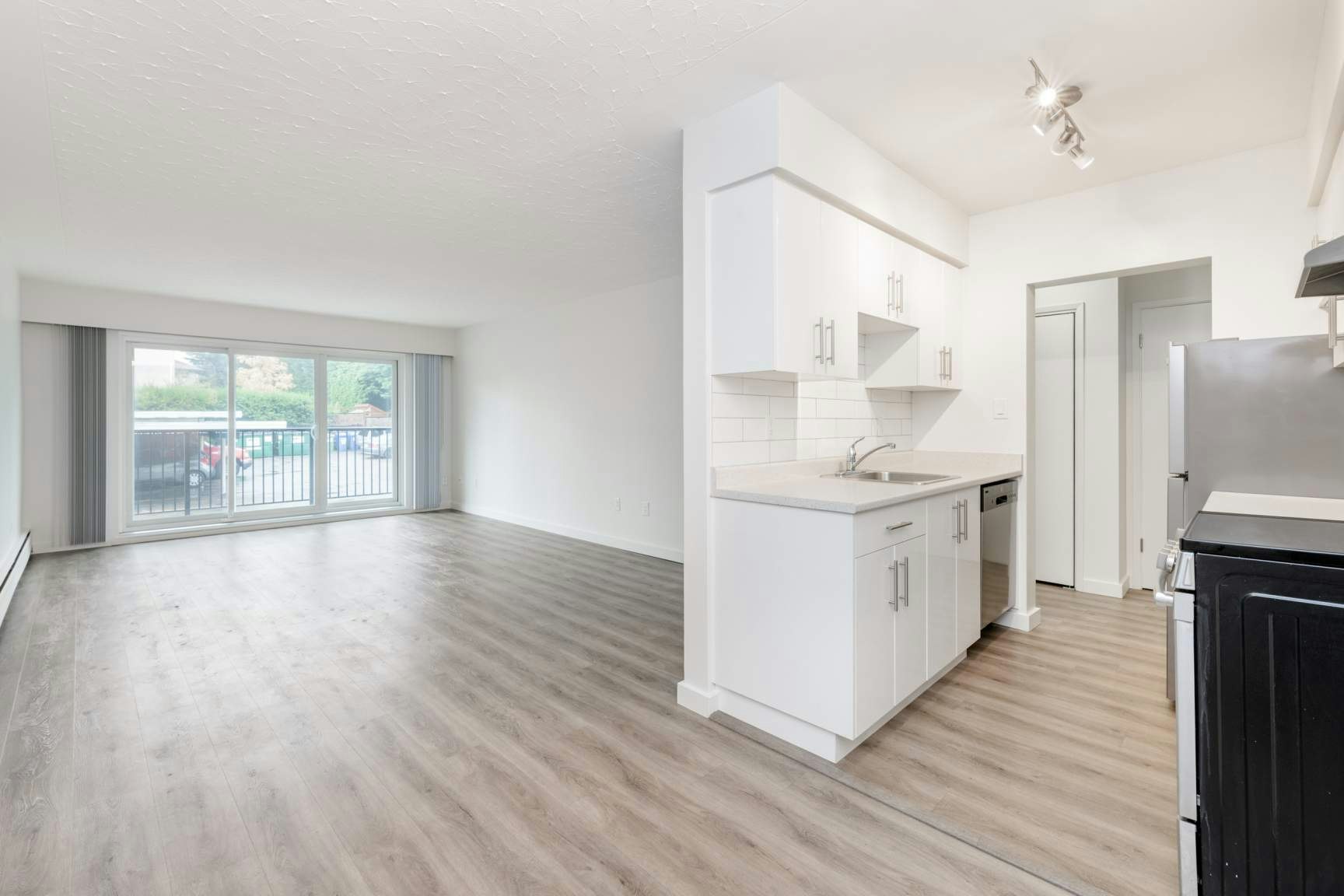 211-1655 Chambers Street, Victoria, BC, V8T 3J7 - 4