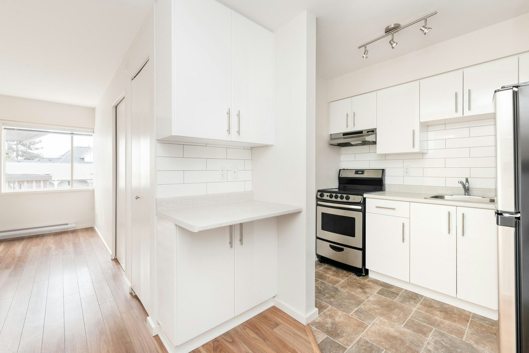 112-1300 Yates Street, Victoria, BC, V8S 1Z9 - 2