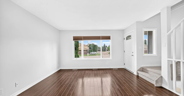 11447 22 Avenue NW, Edmonton, AB, T6J 4V8 - 9