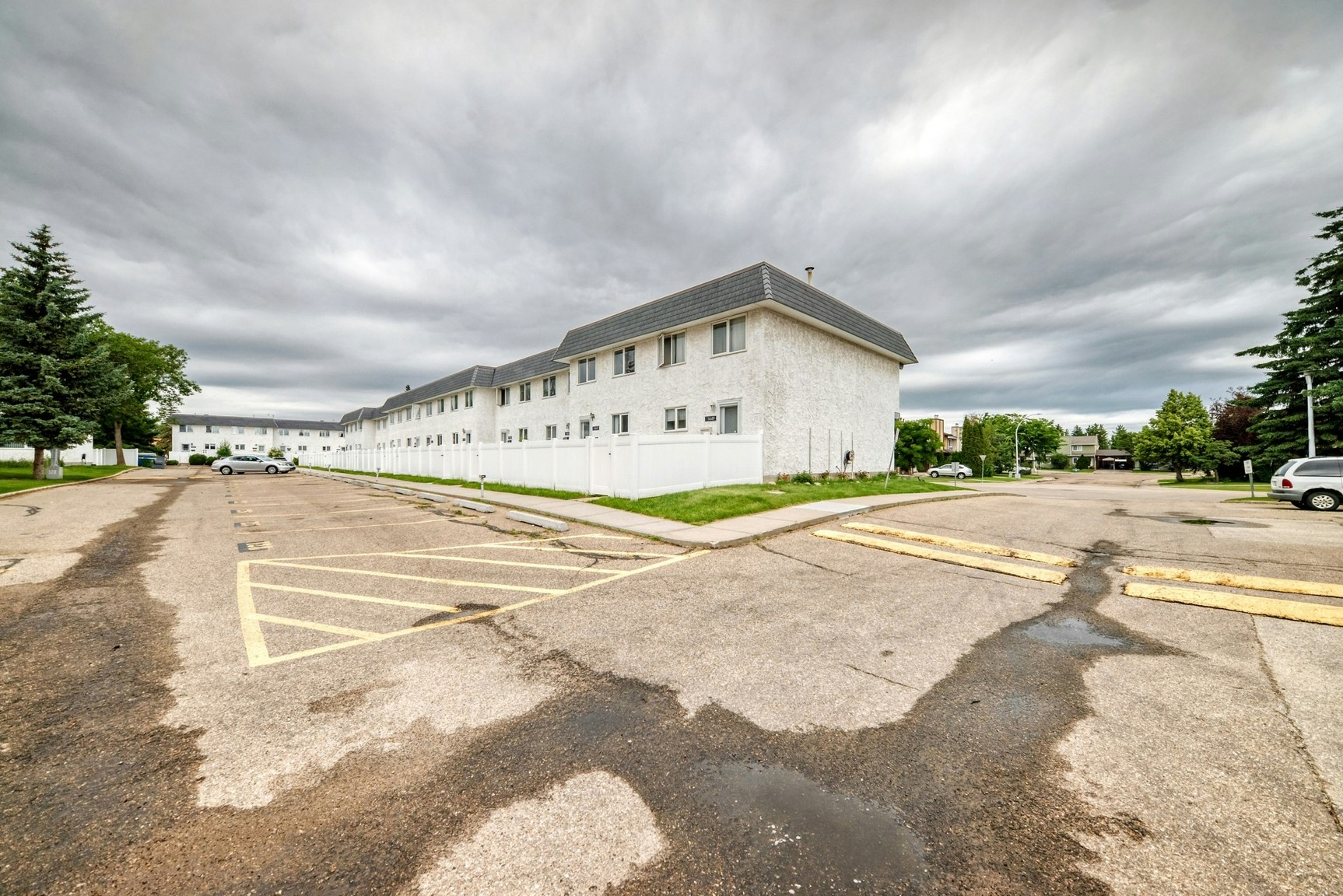 11447 22 Avenue NW, Edmonton, AB, T6J 4V8 - 23