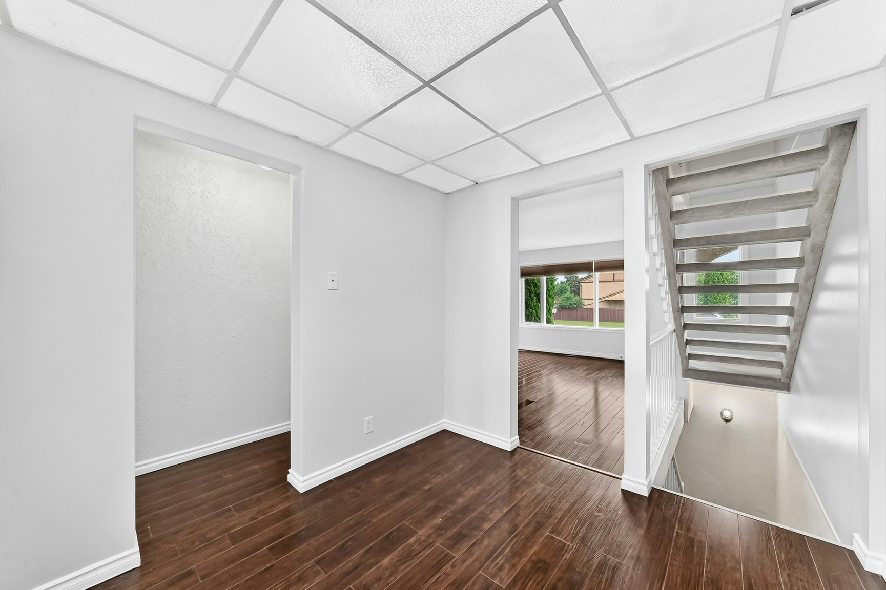 11447 22 Avenue NW, Edmonton, AB, T6J 4V8 - 11