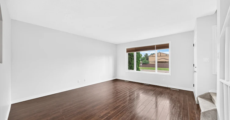 11447 22 Avenue NW, Edmonton, AB, T6J 4V8 - 8