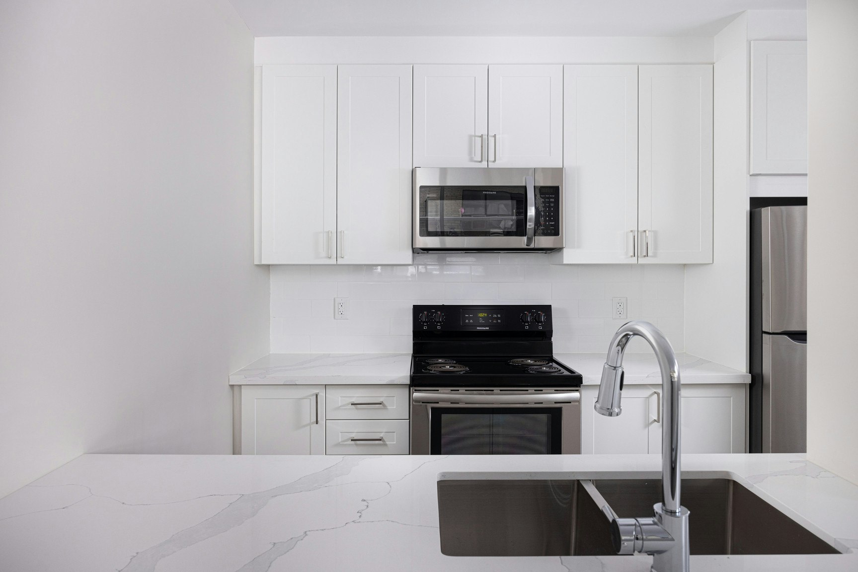 32 Maynard Avenue, Toronto, ON, M6K 2Z9 - 36