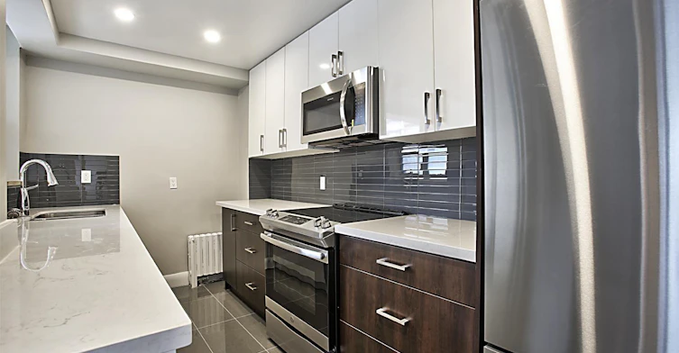 32 Maynard Avenue, Toronto, ON, M6K 2Z9 - 2
