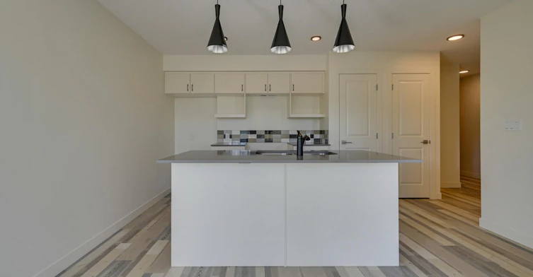 11720 103 Avenue, Edmonton, AB, T5K 0S7 - 13