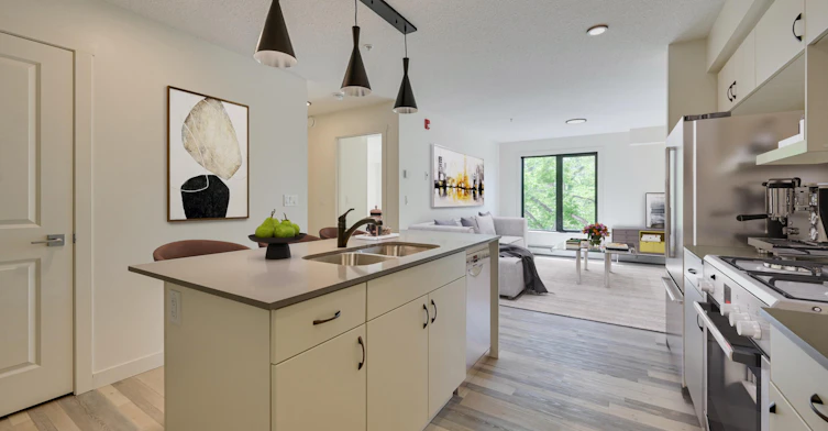 11720 103 Avenue, Edmonton, AB, T5K 0S7 - 12