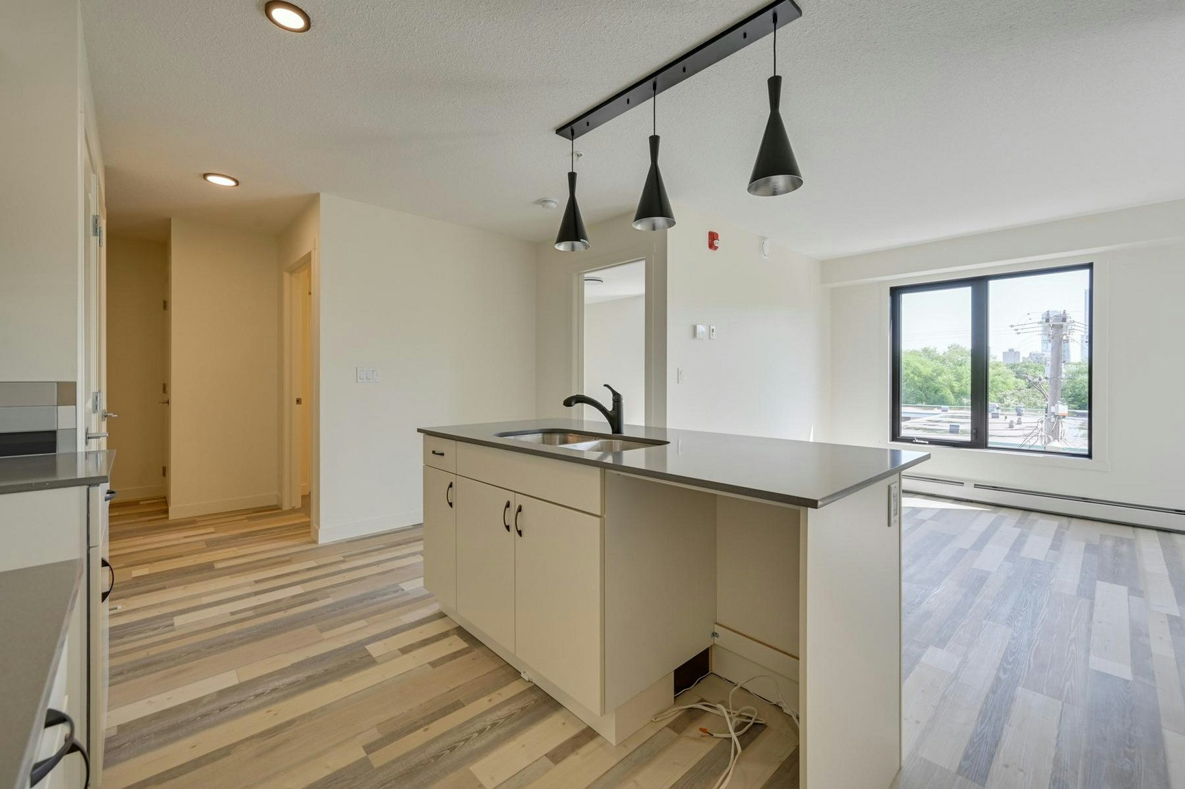 11720 103 Avenue, Edmonton, AB, T5K 0S7 - 4