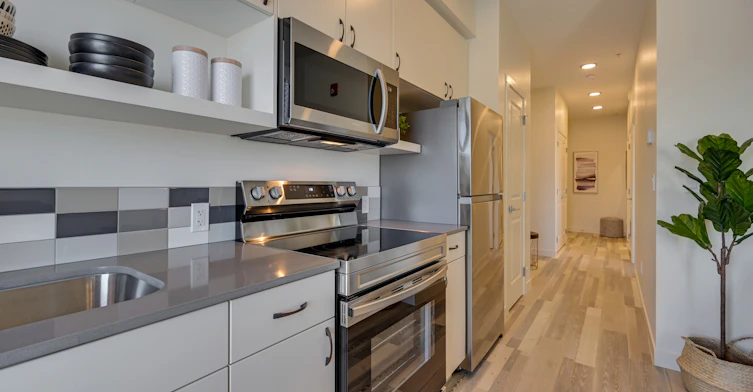 11720 103 Avenue, Edmonton, AB, T5K 0S7 - 6