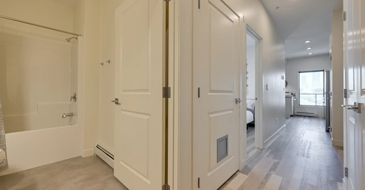 11720 103 Avenue, Edmonton, AB, T5K 0S7 - 11