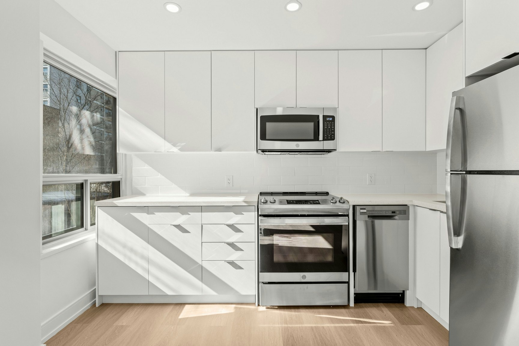 47 Spencer Avenue, Toronto, ON, M6K 2K2 - 2