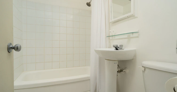 2-4433 Hotel De Ville Avenue, Montréal, QC, H2W 2H6 - 7