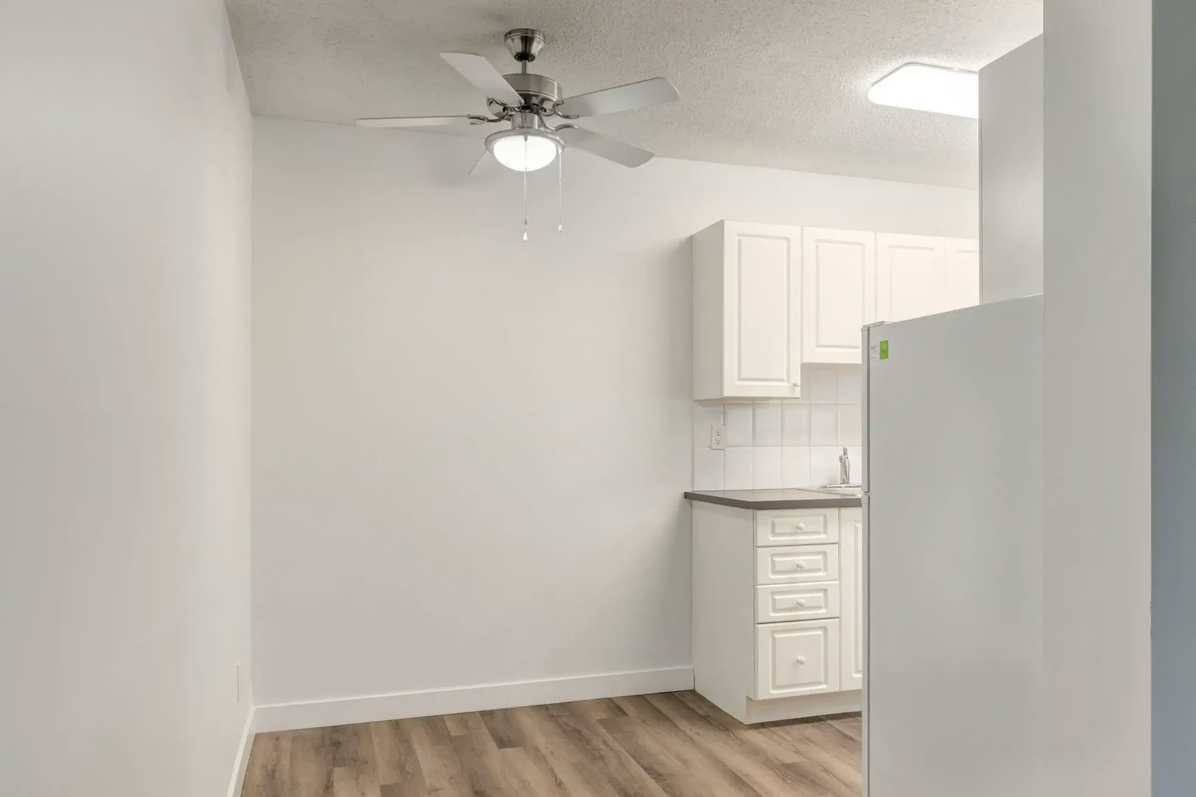 409-727 1st Avenue NW, Calgary, AB, T2N 0A2 - 13