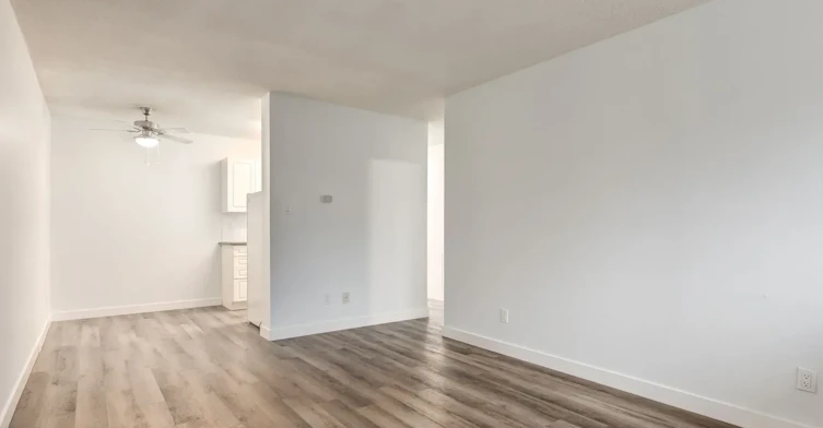409-727 1st Avenue NW, Calgary, AB, T2N 0A2 - 2