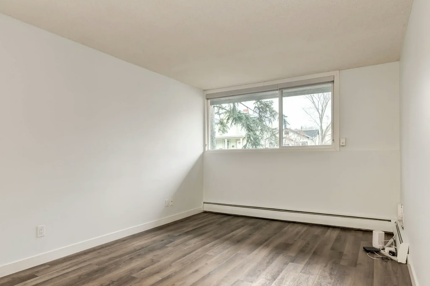 409-727 1st Avenue NW, Calgary, AB, T2N 0A2 - 4