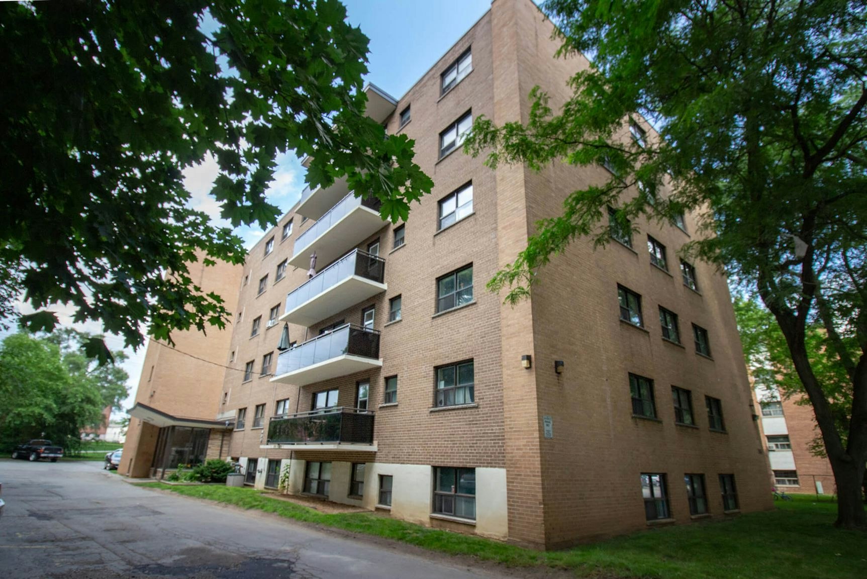 384 St Paul Street, Burlington, ON, L7R 3K4 - 2