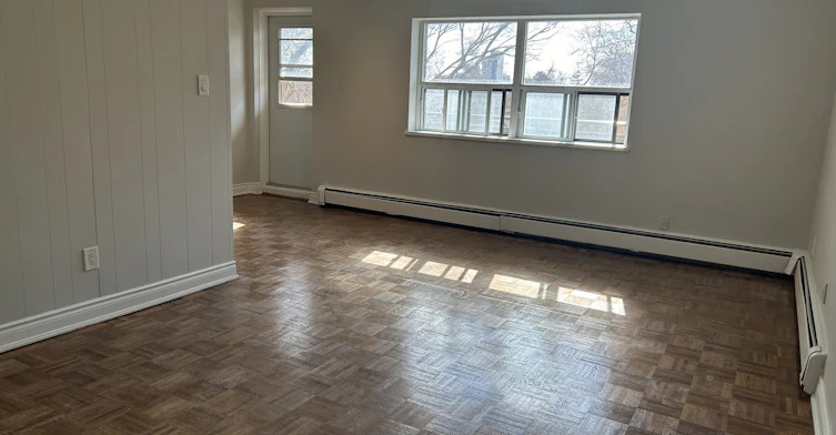384 St Paul Street, Burlington, ON, L7R 3K4 - 4